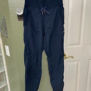 LULULEMON Dance Pants, Size 4, Navy